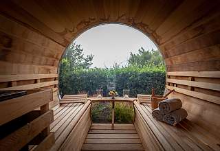 sauna mit aussicht castello di villa isola d'asti