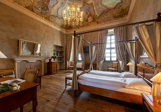 terrasse hotels sunstar castello di villa sunstar boutique hotel piemont, holidays in italy, vineyards and accommodation